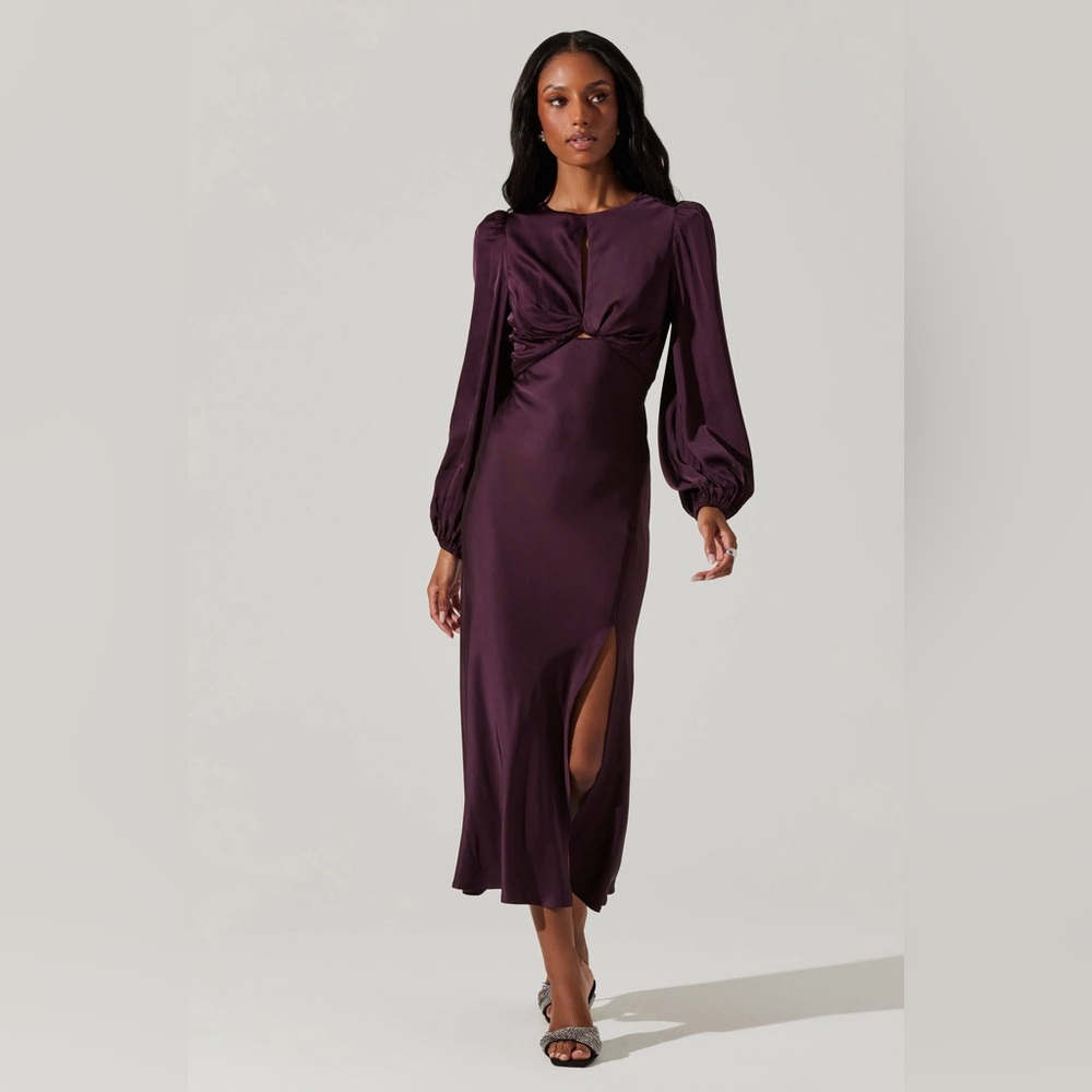 ASTR the Label - NWOT Elegant Purple Long Sleeve Dress (Size XL) (Lot 9 Item 06) - Picture 4 of 6